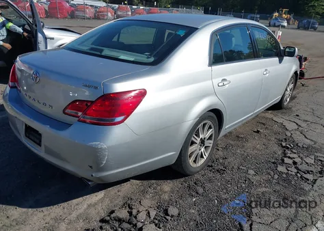2005 Toyota Avalon Limited z USA, uszkodzony, nr VIN 4T1BK36B05U024999